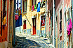 Une Rue étroite Et Coloré à Lisbonne